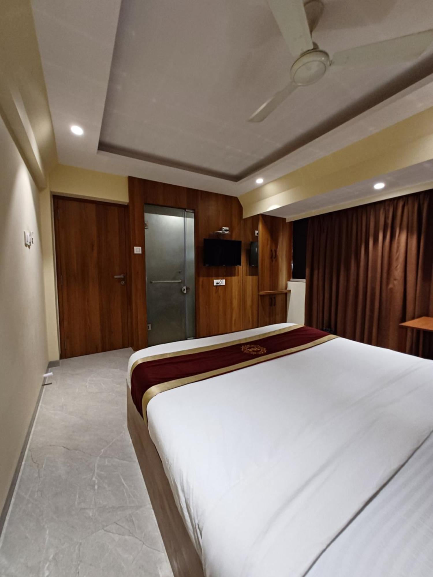 Hotel Ratna Mahal Mumbai Exterior photo